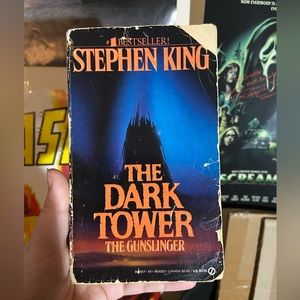 Stephen king the dark tower the gunslinger old book